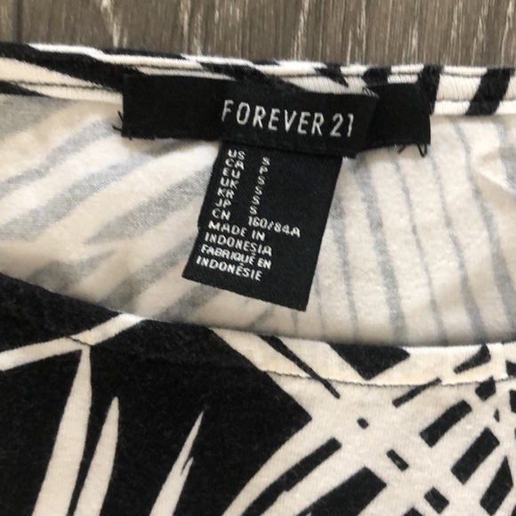 Forever 21 Bodycon Leaf Dress - Picture 2 of 3